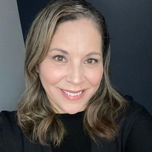 Meet your Posher, Olivia